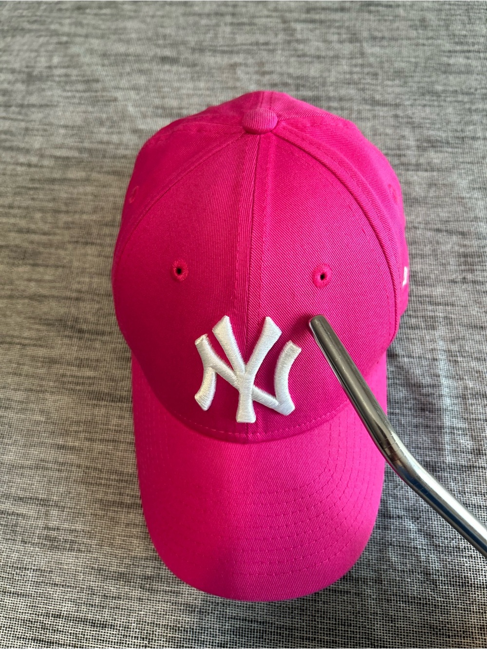 New Era New York Yankees Pink Strapback Cap 9forty Youth Child Adjustable 940 - Picture 4 of 14